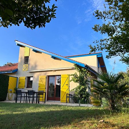 Jolie Maison De Vacances Avec Terrasse Et Jardin Saint-Julien-en-Born Extérieur photo