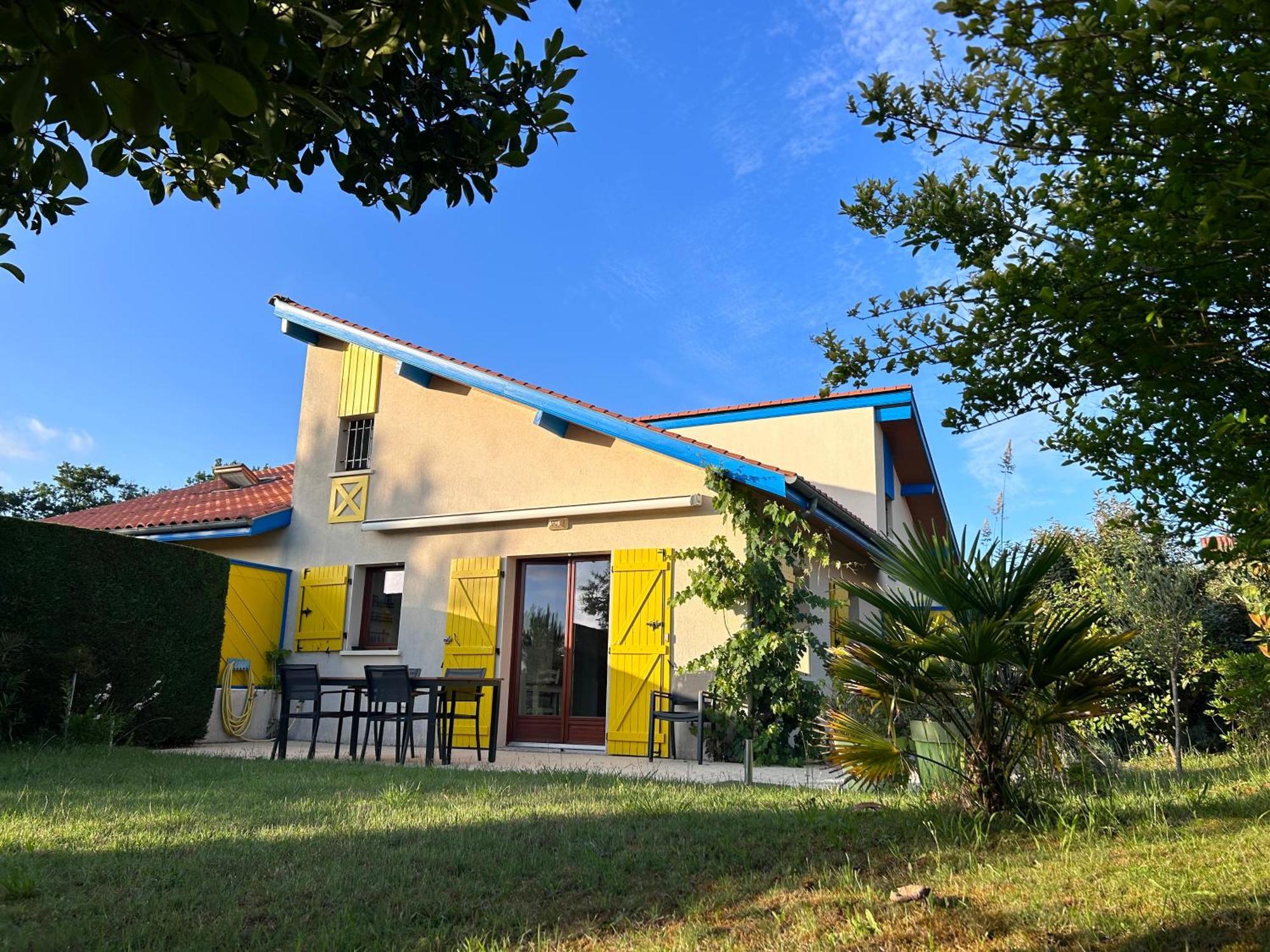Jolie Maison De Vacances Avec Terrasse Et Jardin Saint-Julien-en-Born Extérieur photo